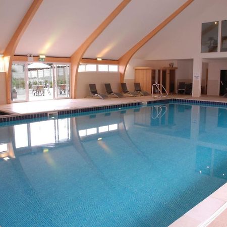 Skylark Sleeps 8 Private Hot Tub & Dogs Welcome Nr Padstow, Resort Pool Bar & Watersports St Columb Major エクステリア 写真